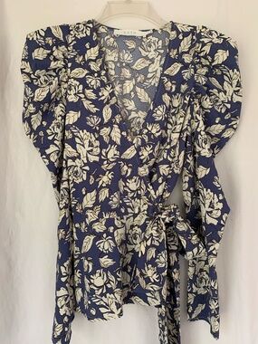 Astr the label periwinkle floral puff sleeve wrap blouse
